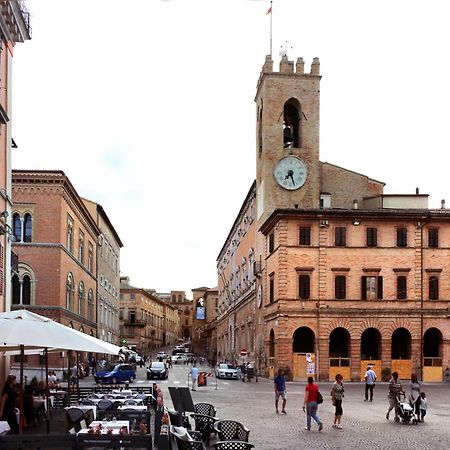 Apartamento Osimo Nel Cuore Del Centro, Free Wi-Fi E Netflix Exterior foto